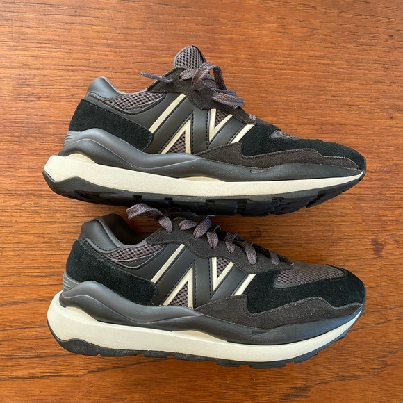 New Balance 57/40 CHB Black Dark Grey - Picture 3 of 11